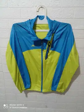 Jaket outdoor parasut running hijau biru tresspas