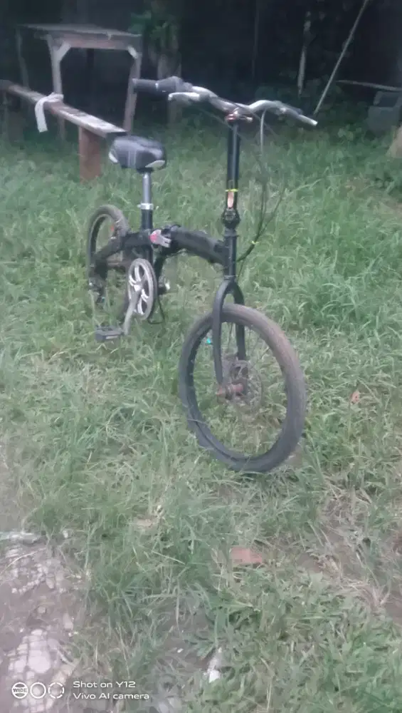 Sepeda lipat merk Bropthon