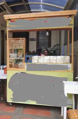 Gerobak jualan makanan