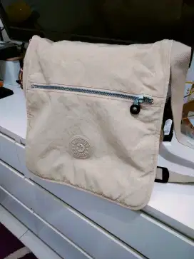 KIPLING Messenger like a new  VVGC