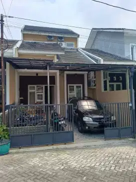 RUMAH 2 LANTAI BANYUMANIK RESIDEN