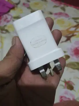 Batok Quick charger/ fast charger cabutan bawaan huawei P 30