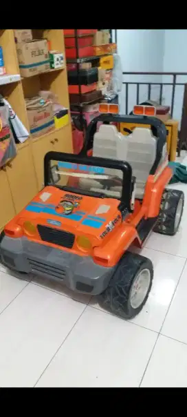 Mobil mobilan aki ,PEG PEREGO