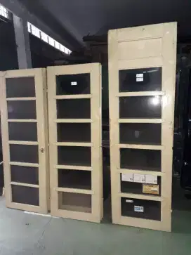 Di jual pintu dan jendela (tidak jual satuan(