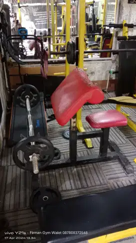 Borongan saja alat gym lengkap msh gress pingin upgrade impor