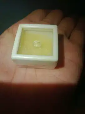 DIAMOND FOR SERIOUS BUYER.