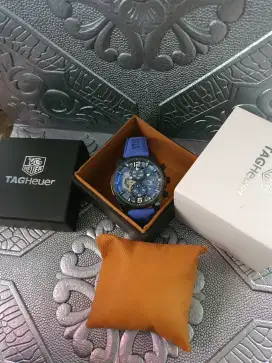 Jam tangan sporty model terbaru Tagheuer