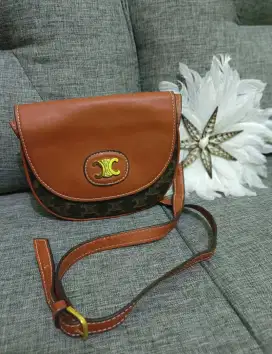 Tas sling branded