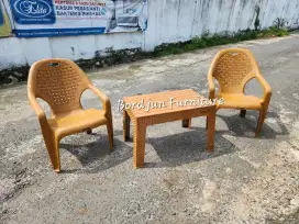 Set meja dan kursi teras napolly
