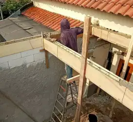 Tukang bangunan amanah