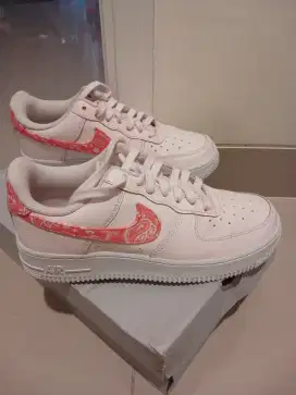 WMNS Nike Air Force 1 '07 Pearl Pink/Coral Chalk-White ORIGINAL