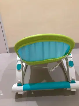 Right start rocker 2 in1, bouncer and dining table