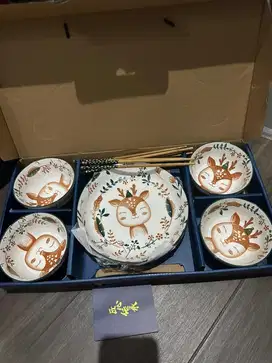 Hamper mangkok dan piring mewah