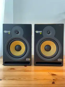 SPEAKER KRK ROKIT 8 POWERED NEAR FIELD SPEAKER STUDIO MONITOR SECOND