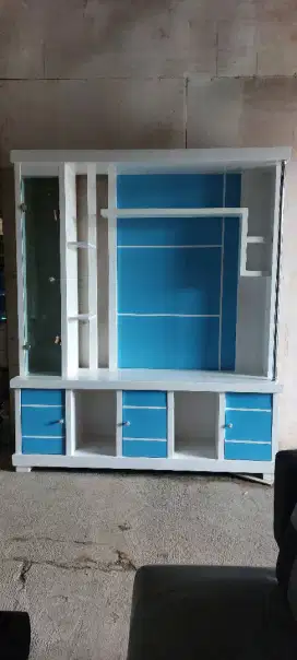 Lemari / rak TV Baru