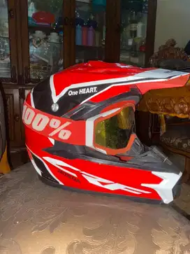 HELM CRF 150Cc .