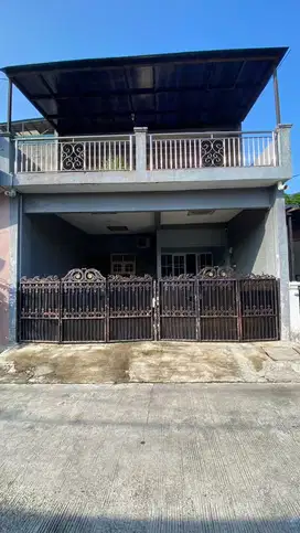 Dijual rumah 2 lantai di Taman Pinang Indah Tangerang /Tanpa Perantara