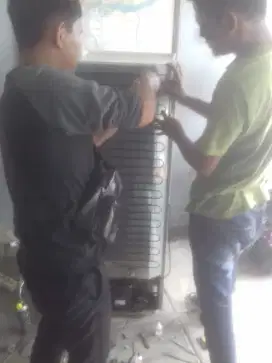 Teknisi service elektronik kulkas,mesincuci,dispenser dll