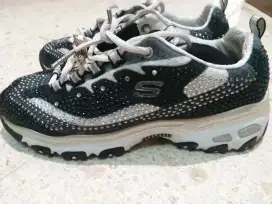 Sepatu Skechers Ori uk.38