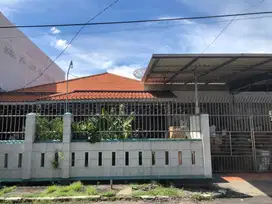 Dijual Rumah Darmo Permai Timur 1 Lantai Bagus Terawat Siap Huni