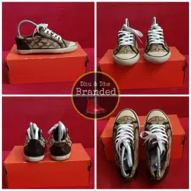 Sepatu coach size 35  ( prelove ) berkelas