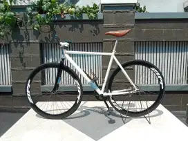 Sepeda fixie Soloist 02