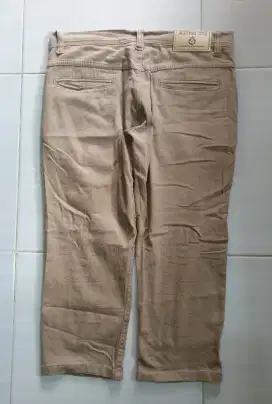 Celana chinos.panjang warna cream