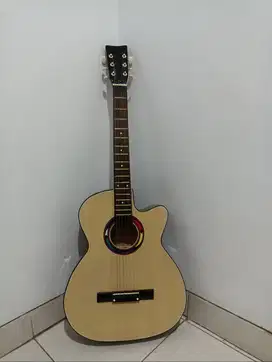 Gitar akustik murah