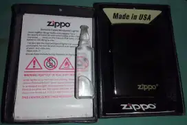 Korek zippo plus isinya(buat yang mengerti dan paham aja ya)