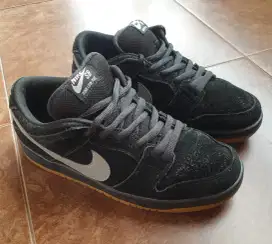 Sepatu Nike Sb dunk low pro hitam