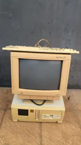 Komputer Pentium 1 Windows 95 rare collection
