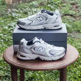 Sepatu Sneakers Pria New Balance 530 Steel Grey Original Resmi