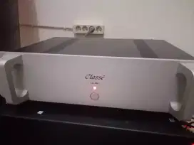 Power amplifier Classe CA 100. Canada