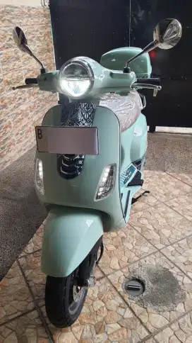 VESPA BATIK LIMITED EDITION LX 125
