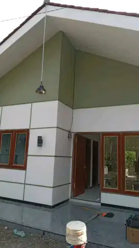 Tukang bangunan amanah