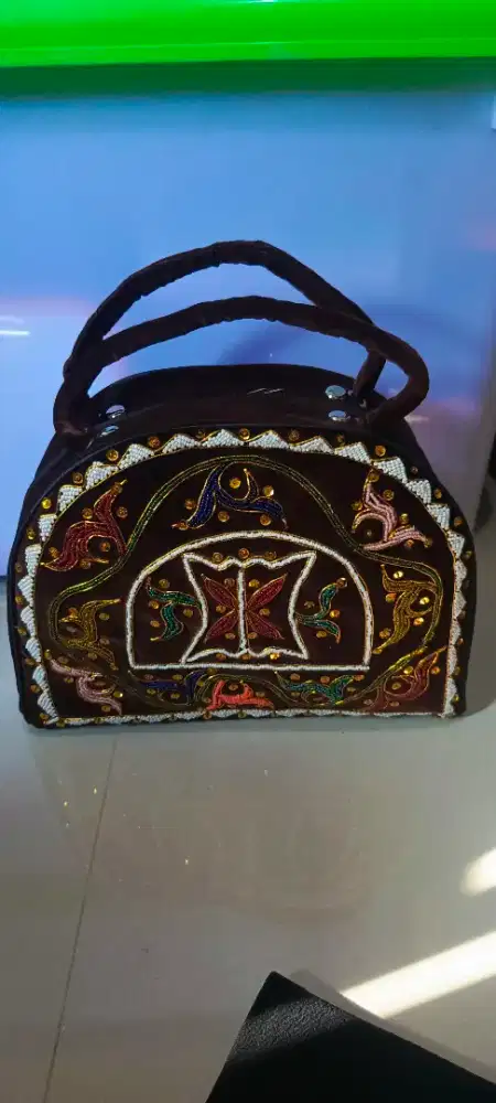 Jual tas bekas pakai