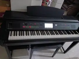 YAMAHA CLAVINOVA CVP-605