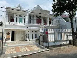Jual rumah lebar 15m di Wisma Mukti