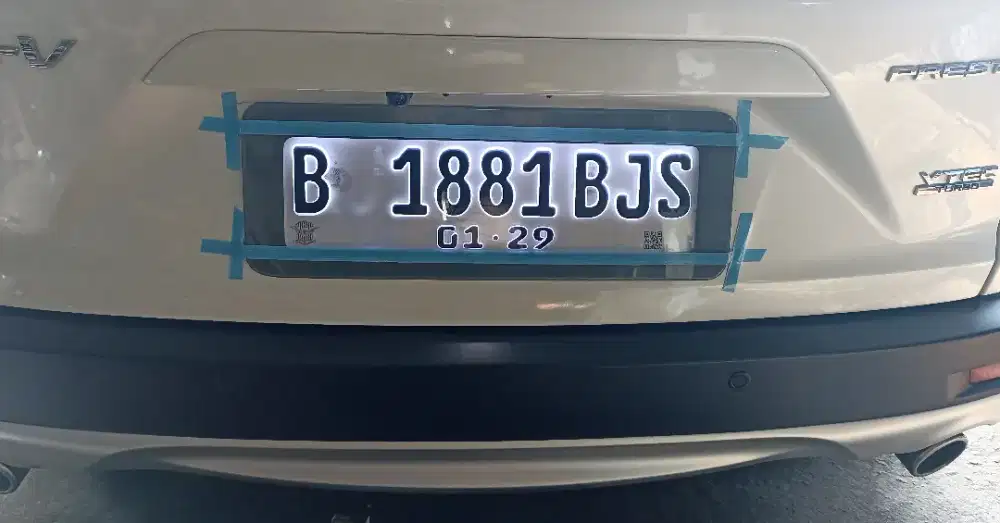 Acrylik nyala untuk mobil