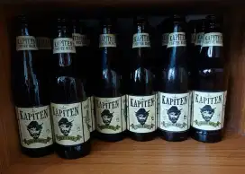 Botol beling antik bekas untuk hiasan kafe -Kapiten -cofffee beer
