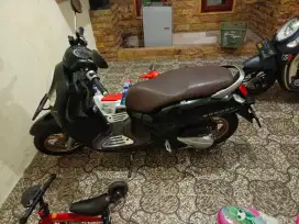 Scoopy 2021 hitam