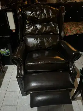 sofa reclening chesterfield