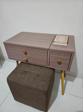 Meja Rias Aesthetic
