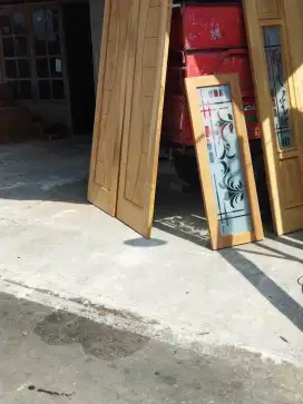 kusen pintu jati