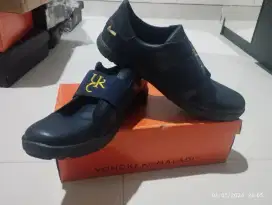 Sepatu Formal Slip On Yongky Komaladi Dongker