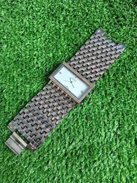Jam tangan gucci