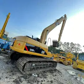 Dijual ! Excavator Caterpillar 320D Tahun 2011. Ex Japan