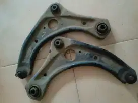 Lower arm nissan march