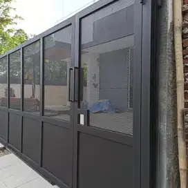 Pintu pagar minimalis. Kanopi besi galvanis. Kanopi baja ringan