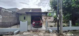 Rumah Hoek 90/193 di Perum Cimone Permai Kota Tangerang